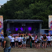 Trailerbühne 4 x 6 Meter mit DJs